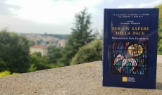 Per un sapere della pace: with a preface by Pope Francis